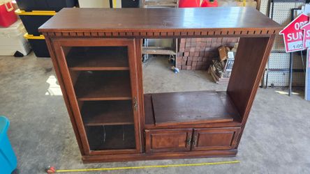 TV Stand / Entertainment Center