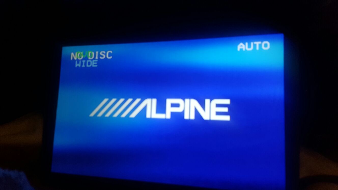 Alpine 10" Tmx r2000 DVD player flip down TV