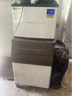 AUTO HYDRA ICE MAKER
