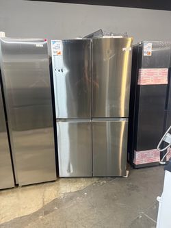 Samsung - 23 Cu Ft Counter Depth 4-Door Flex French Door stainless Steel refrigerator With Beverage Center 🔥
