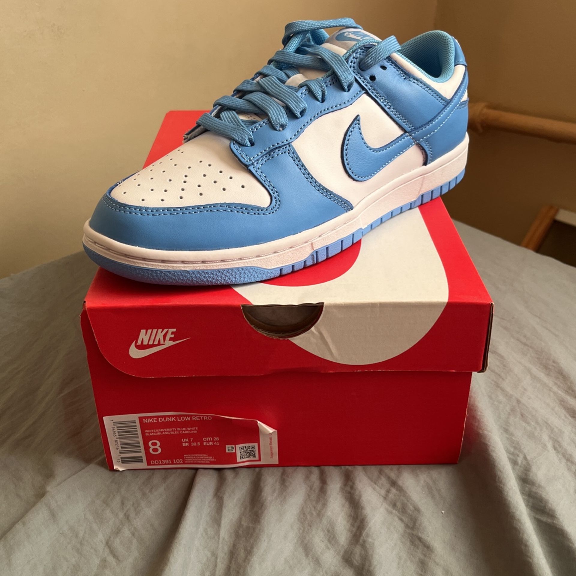 Nike Dunk Low UNC