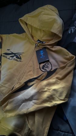 Yellow hell star zip up