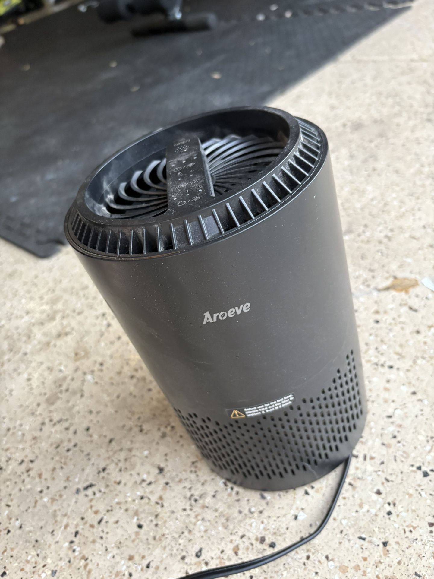 Levoit Humidifier + AROEVE Air Purifier Bundle – Great Condition