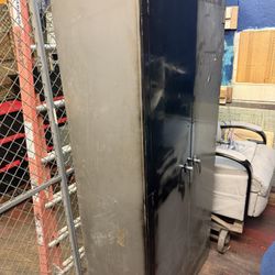 Metal Cabinet With Shelving