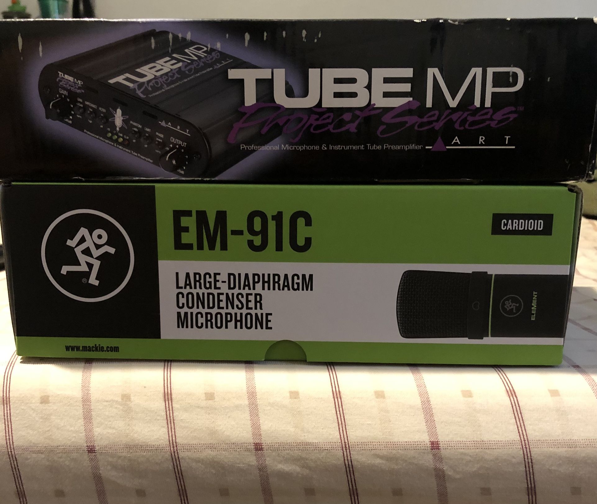 Mackie Condenser Microphone + ART Tube MP Project Series