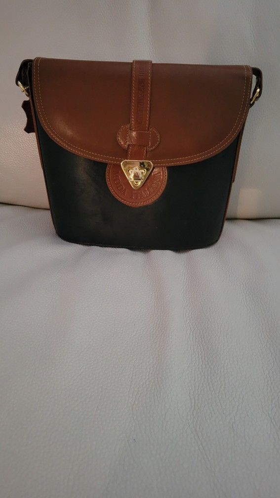 Moda Italian Leather Crossbody Bag