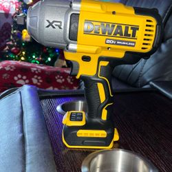 DEWALT 20V MAX Cordless 1/2 in. Impact Wrench (Tool Only)