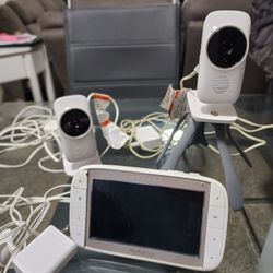 Motorola Camera Set Of 2, with a Screen Monitor