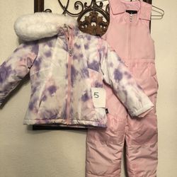 KIDS SNOW PANTS JACKETS AND BOOTS NEW ASKING 50 SET CASH ONLY AVAILABLE 
