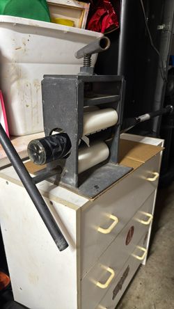 Bat Rolling , Re-Gripping  Service 