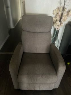 Couch recliner