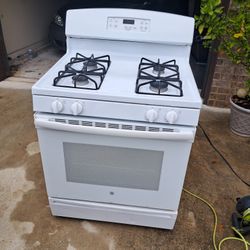 Gas Stove With Oven 