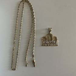 Gold Chain And Last Supper Pendant 