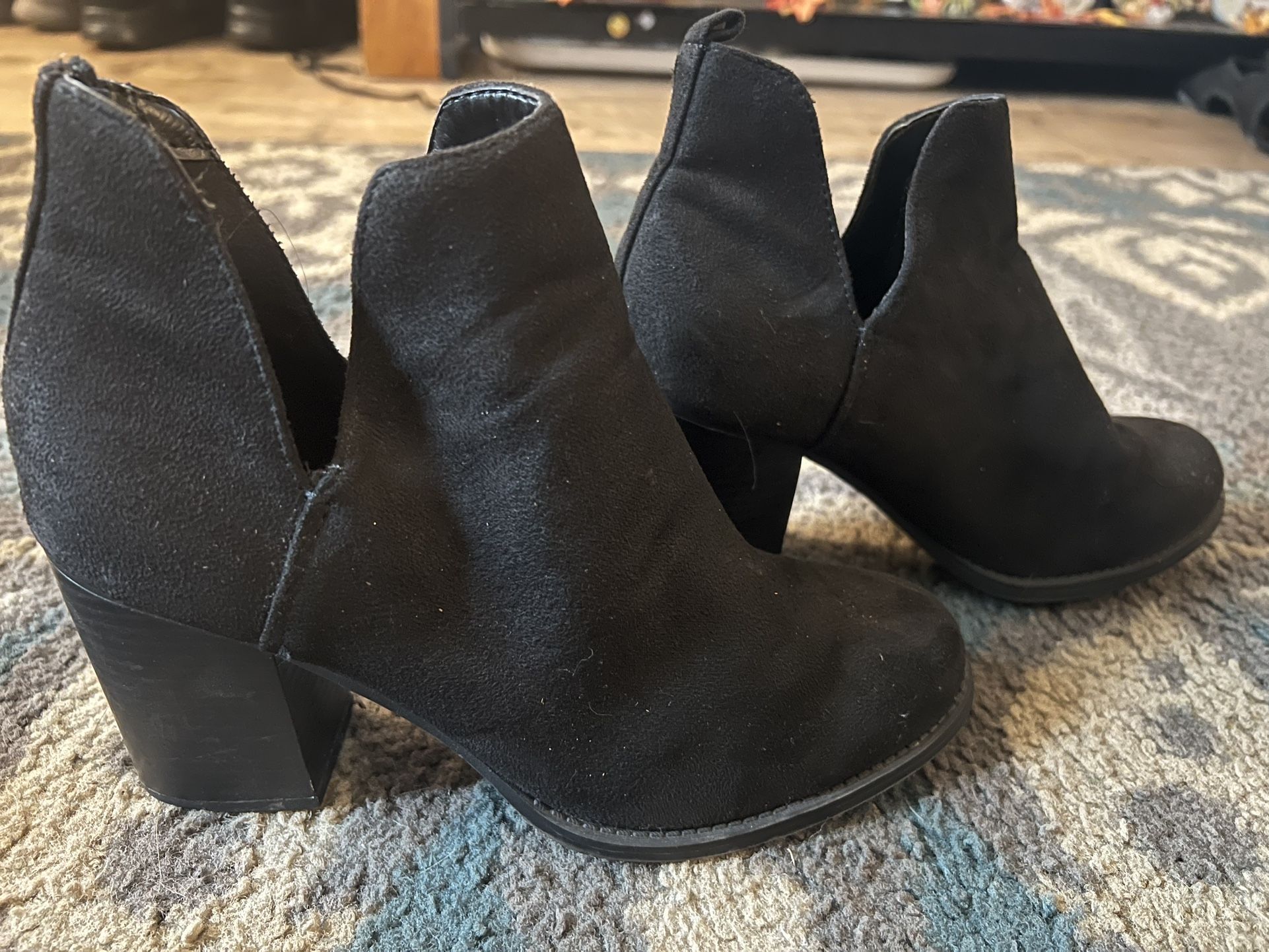 Women’s Black Short Boots - Size 7