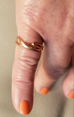 Unique 14k Gold Ring! Size 5.