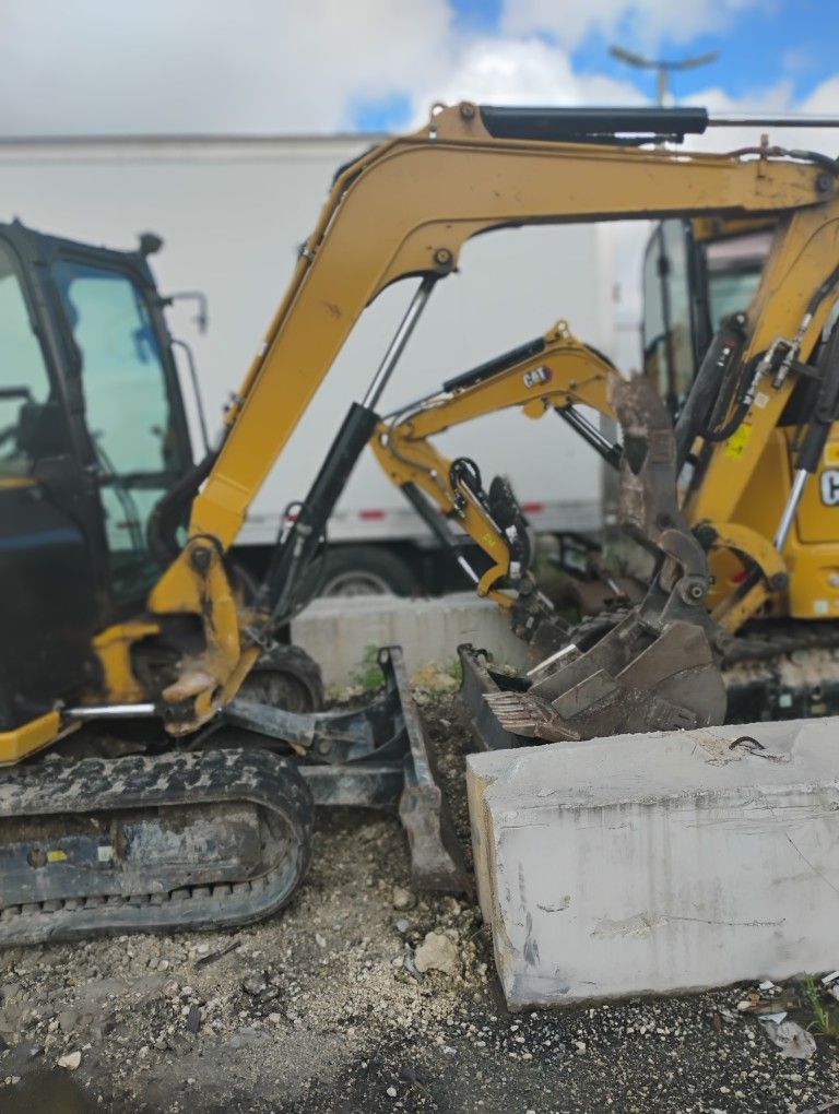 Bobcat Excavadora Volteo