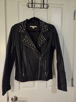 Black Faux Leather Moto Jacket w/ Pearl Collar – Size M