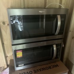New Whirlpool Microwave 