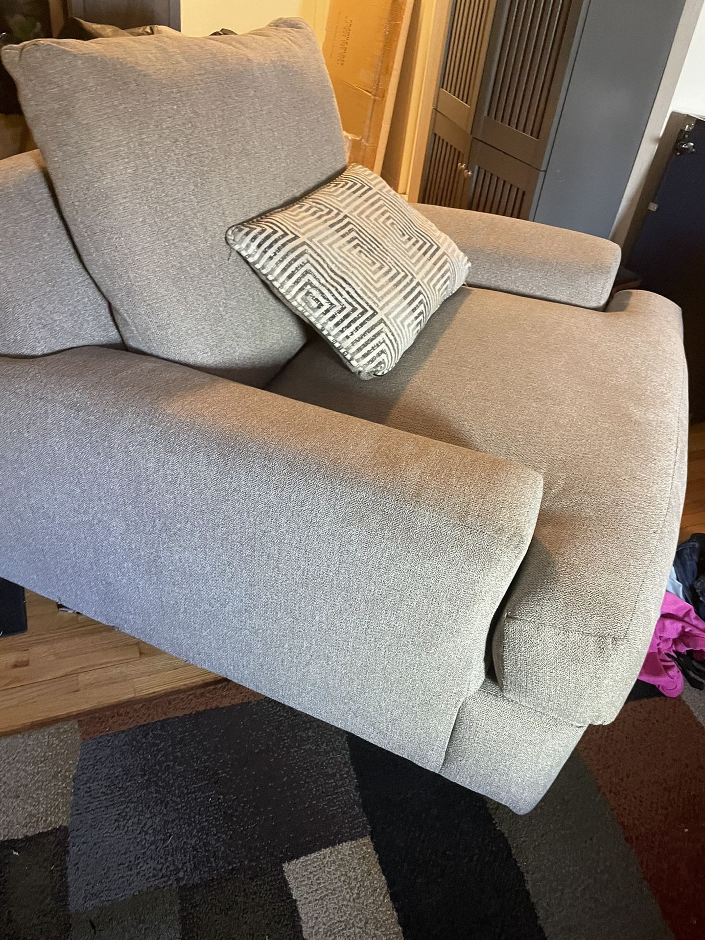 Broyhill highland cheap swivel chair