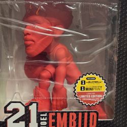 Philadelphia 76ers Joel Embiid RARE CHASE RED LIMITED EDITION Collectible Figure 
