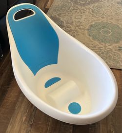 Munchkin sit & soak baby bath tub
