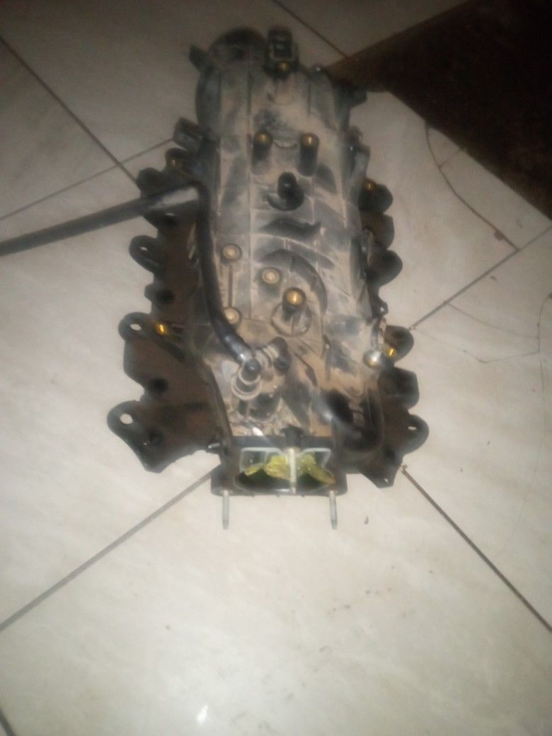 LS 5.3 Liter Intake Manifold $100Chevy/GMC Fitment  OFF 2001