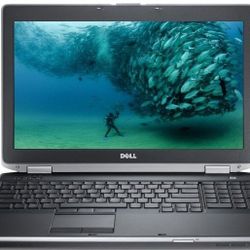 Laptop Computer Dell Latitude 15"
