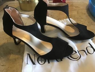 Northend Black Suede Peep-Toe Sandals~T-Strap design~Back Zipper~EU 40~9 Runs small fits Size 8 BRAND NEW!!!!