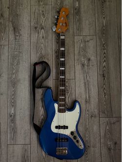 Squire anniversary Jazz Bass