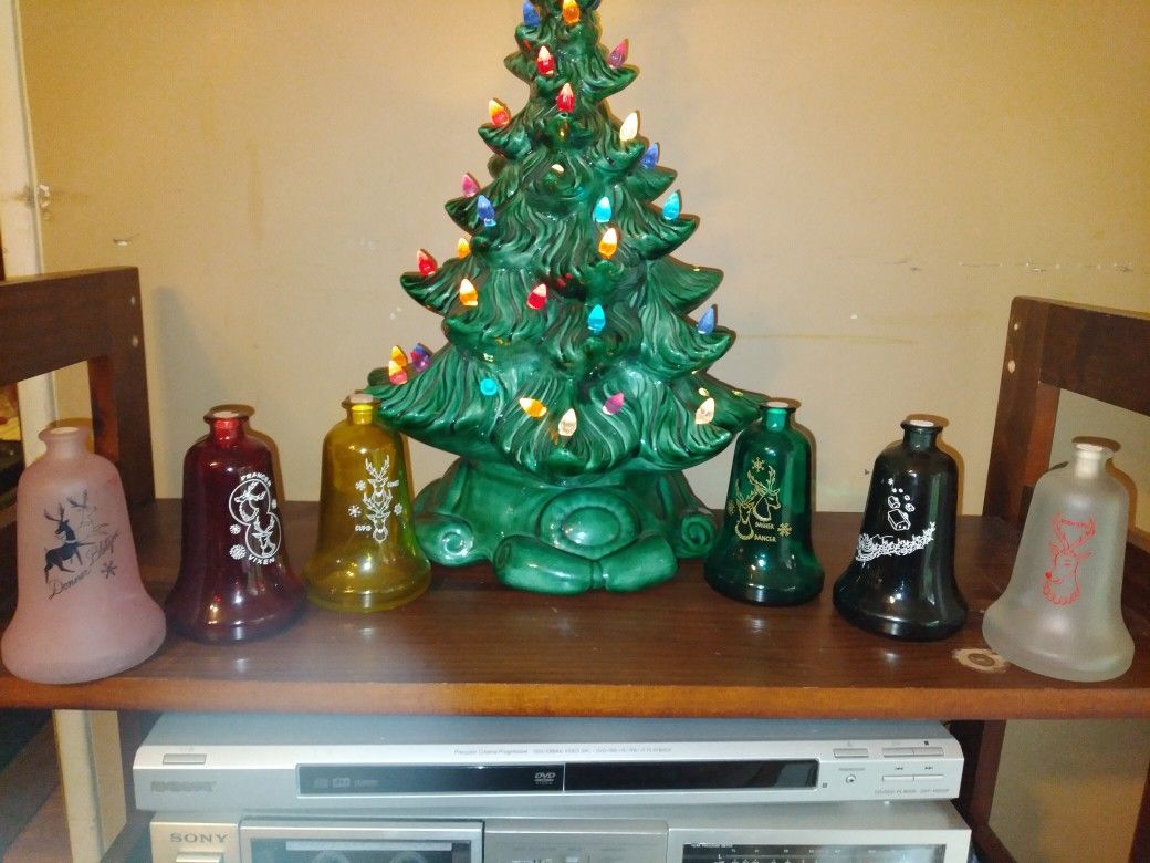 Collectible Vintage Wheaton Village Reindeer bells