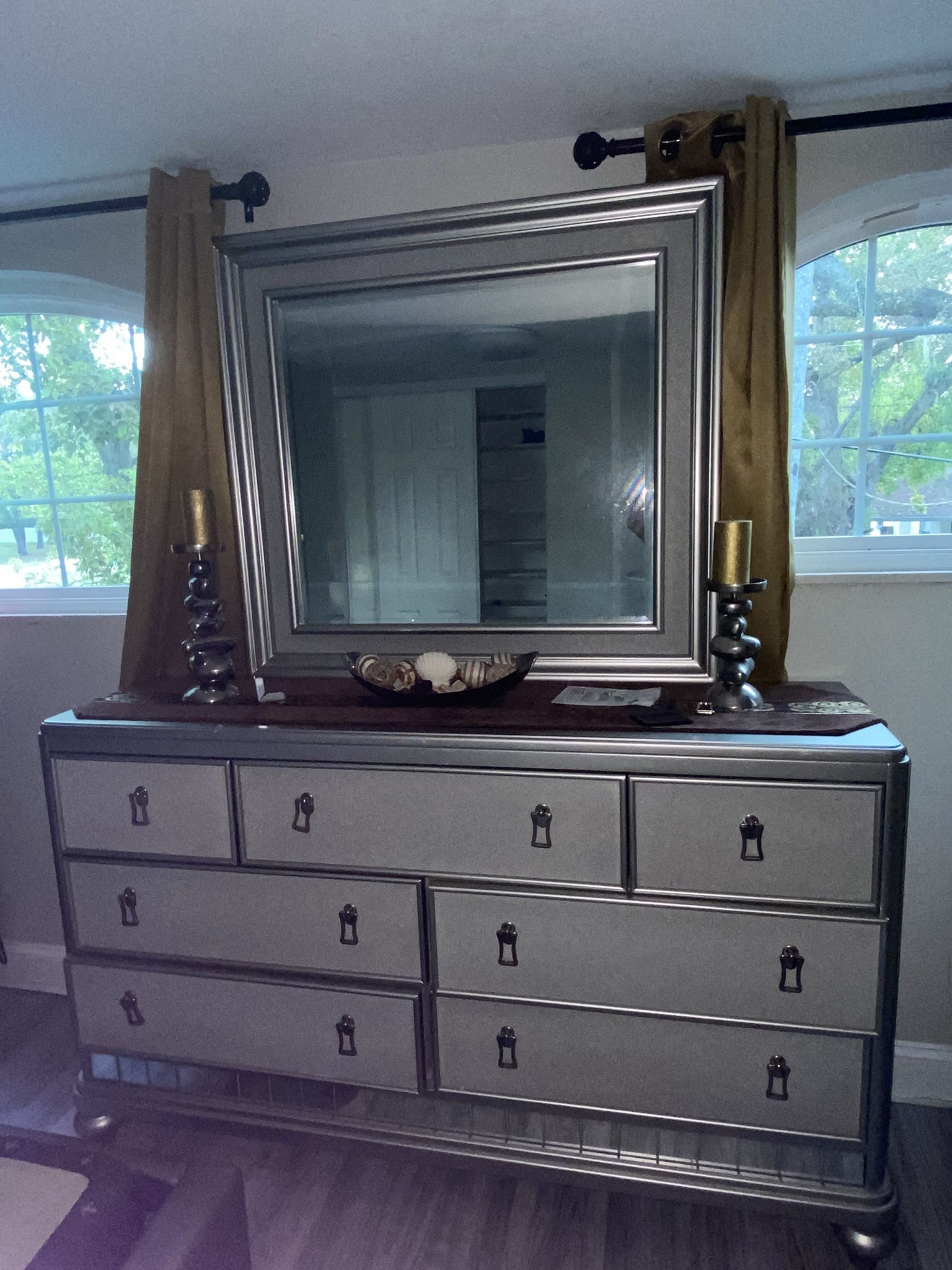 Queen Size Bedroom Set For Sale