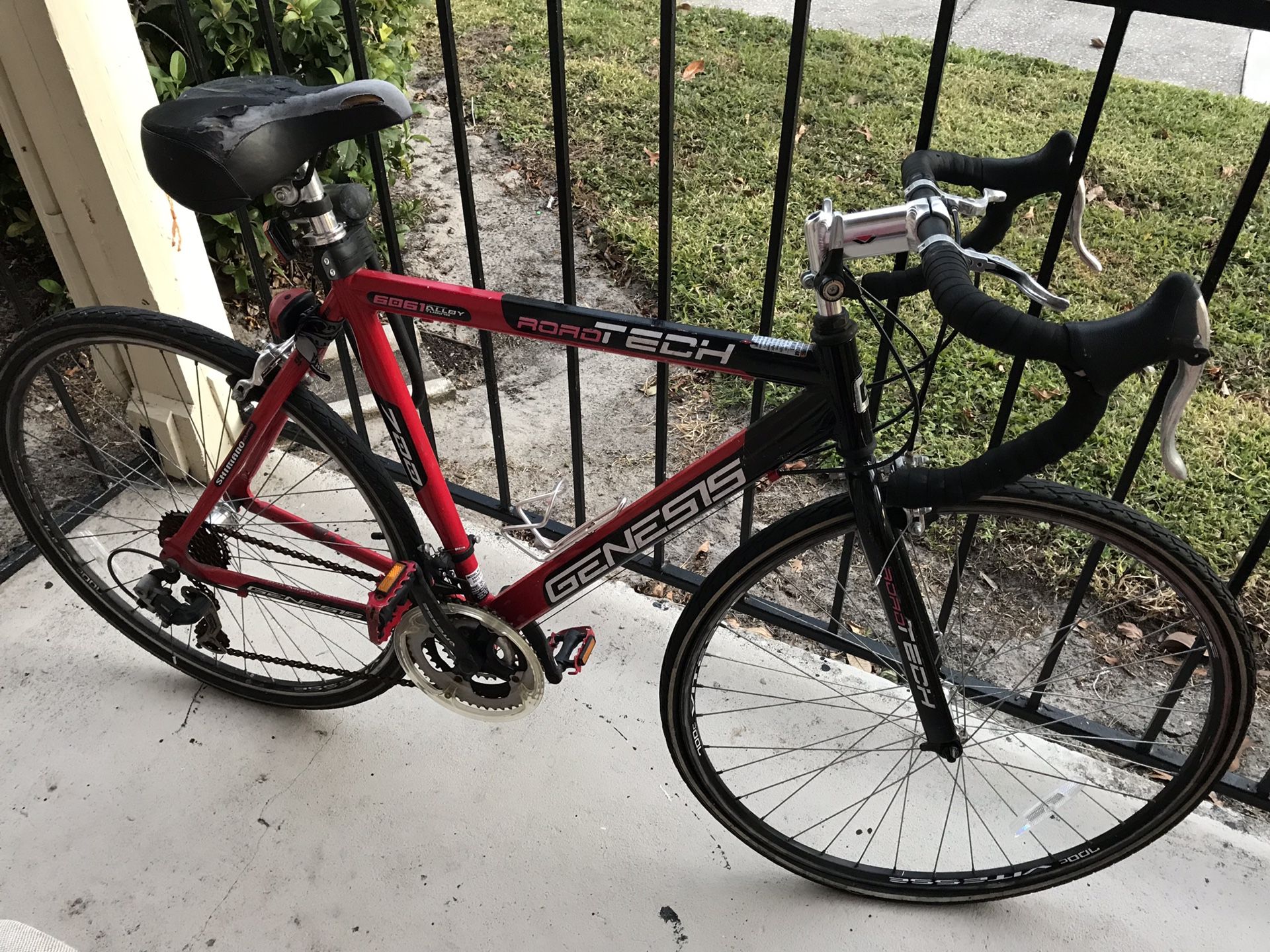 genesis 700c road tech