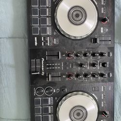 Pioneer DDJ SB3 Controller