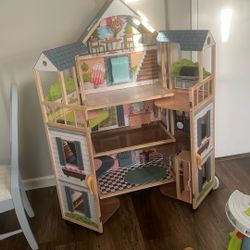 Kidscraft Mansion Dollhouse