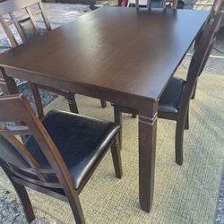 Comedor De Madera Nuevo En Caja