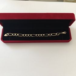 10k GOLD HAND BRACELET, 8 1/4 LONG 