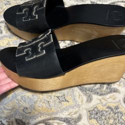 Like New Authentic Tory Burch Wedges Size 8.5