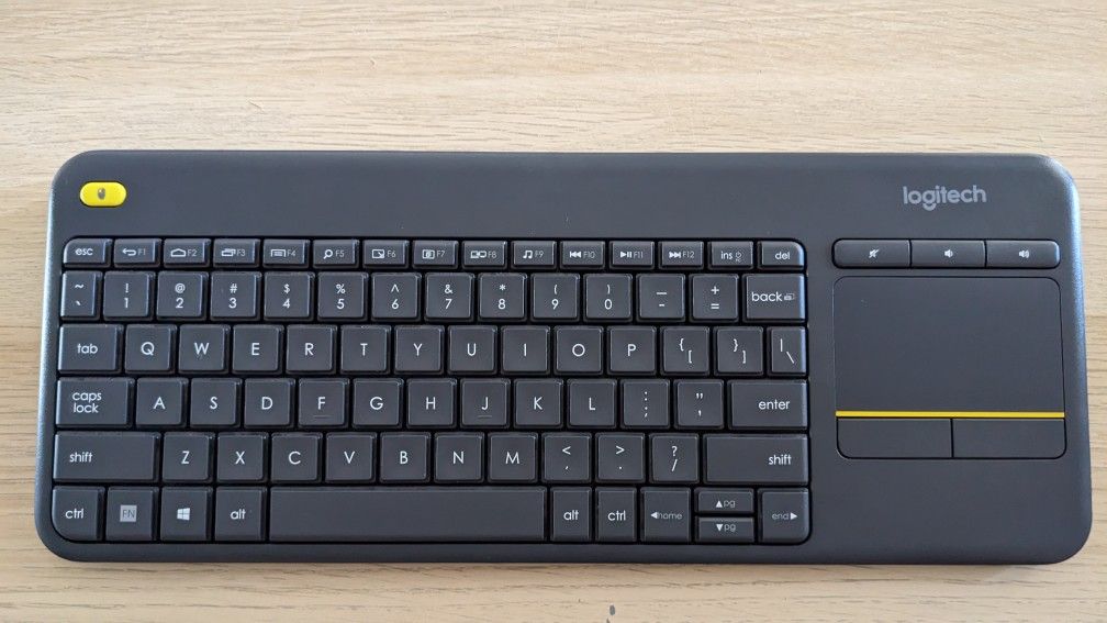 Logitech K400 Plus Wireless Keyboard+ Mouse