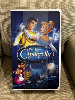 NEW SEALED - Cinderella - Disney Classic VHS Boxed Silk Touch Throw, 50"x70" Blanket