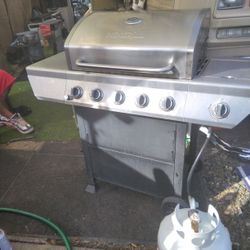 Barbeque/Smoker/Cooker