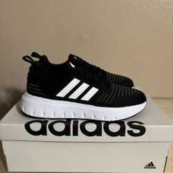 Youth Adidas Swift Running Shoes Size 7Y