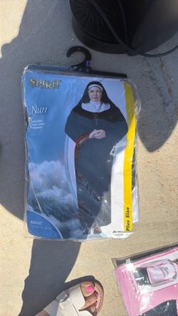 Nun costume