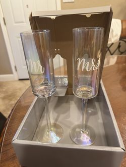 Mr. And Mrs Toast Glasses