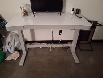 White Electric Standing Desk
