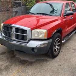 2005 Dodge Dakota Crewcab Pickup 150,000 Miles
