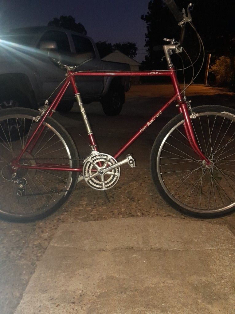 1986 Fuji Boulevard Reddish Brown