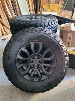 Cuatro Llantas Para Una Troca Ford