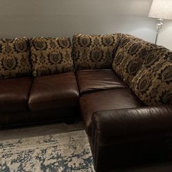 Sectional Sofa - Leather - Pullout Bed