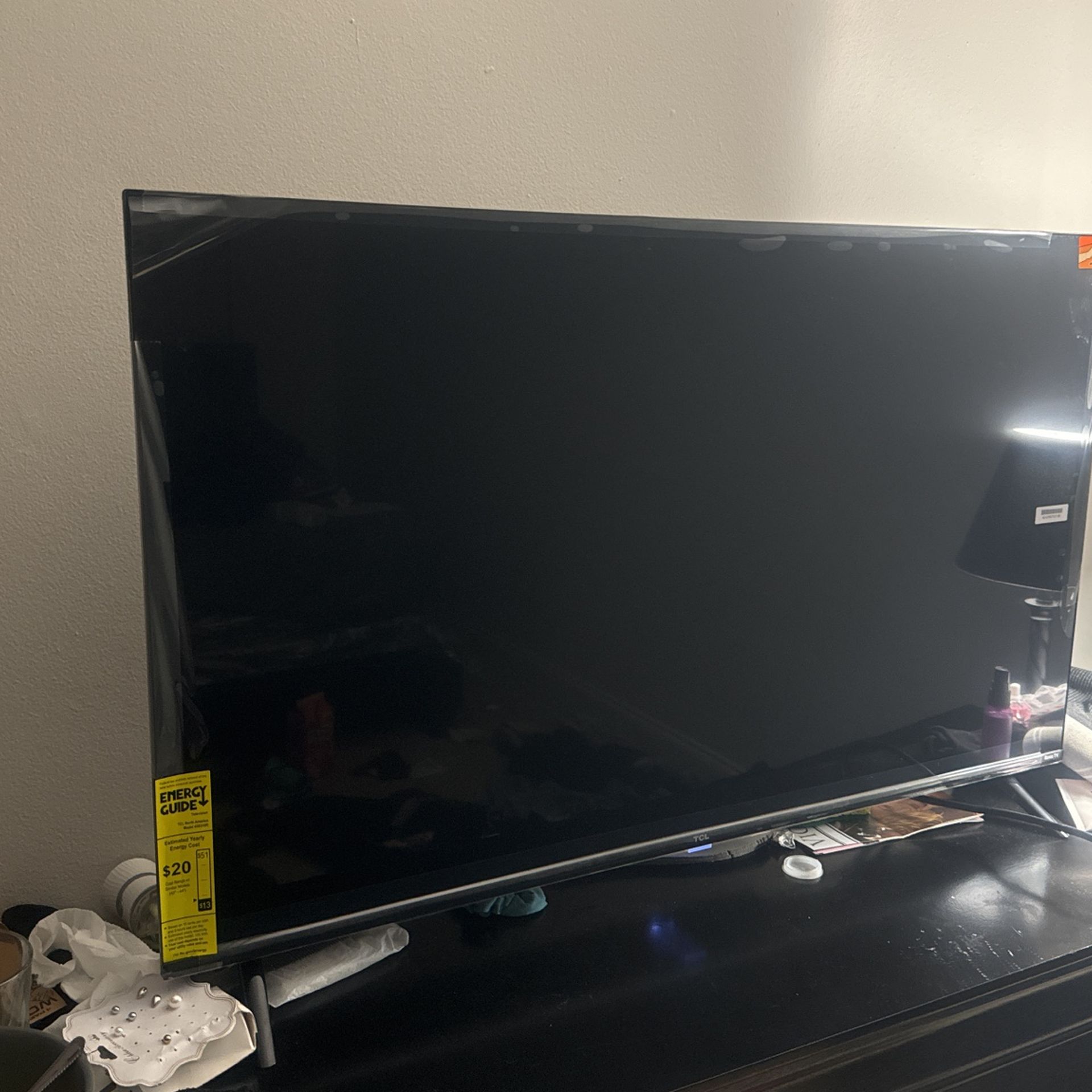 TCL 43” FLAT SCREEN
