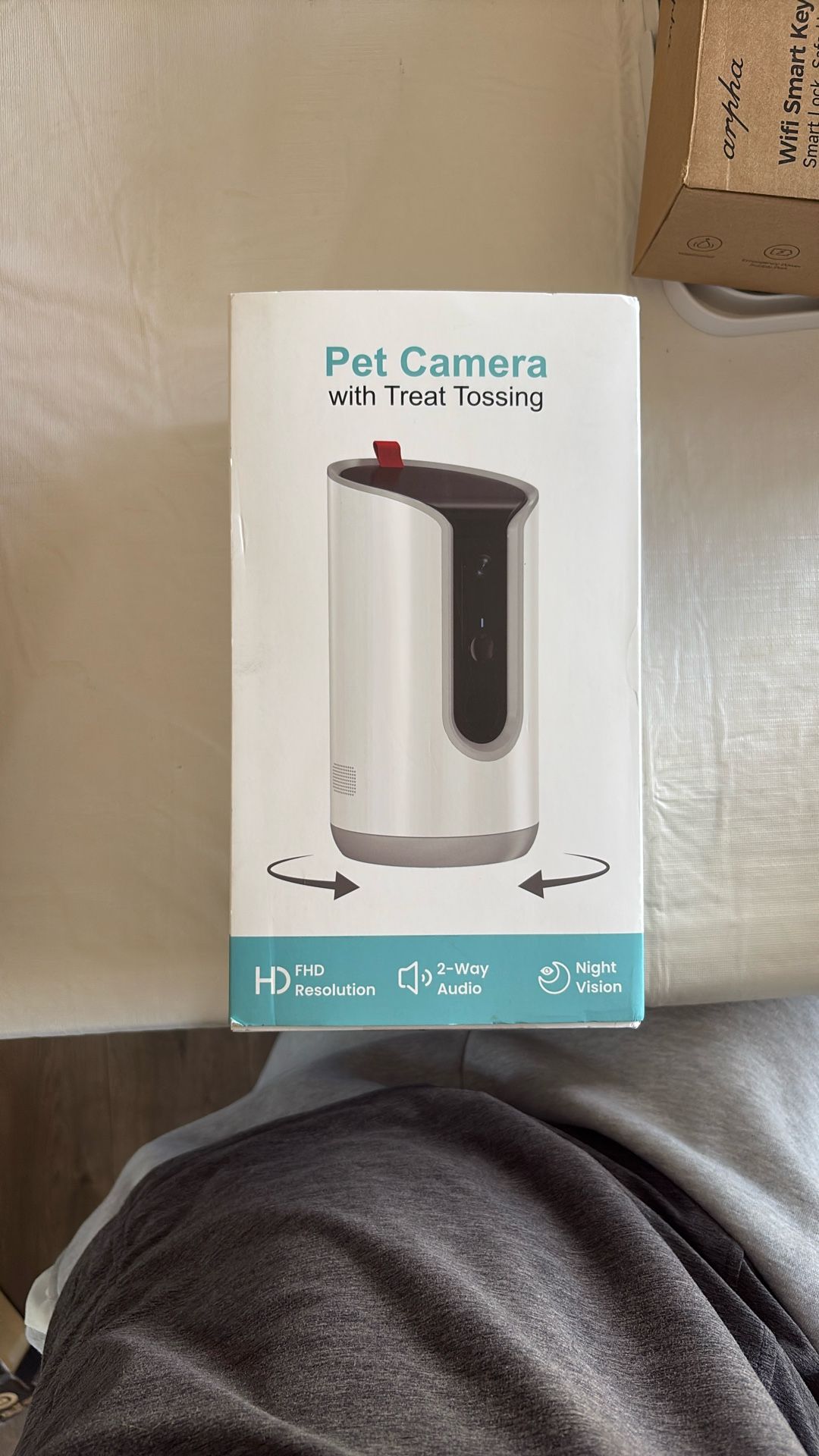 Pet Camera With Treat Video, Tossing & Microphone